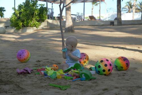 Hotel Dolphin Beach