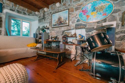 Authentic Boka House With Artistic Soul