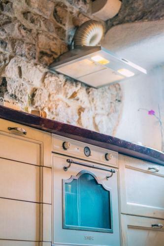 Authentic Boka House With Artistic Soul