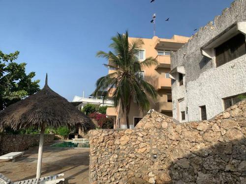 Apartamento Breezy African Inspired Two Bedroom Flat.