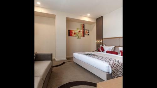 Hostal Room In Bb - Prideinn Azure Hotel Nairobi 5