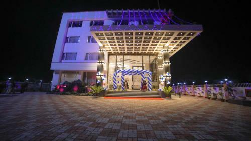 Dhamma Grand Hotel Resort