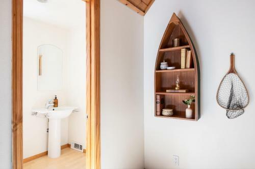 Hartwood By Avantstay Cozy Big Bear Abode W Spacious Deck & Stone Fireplace