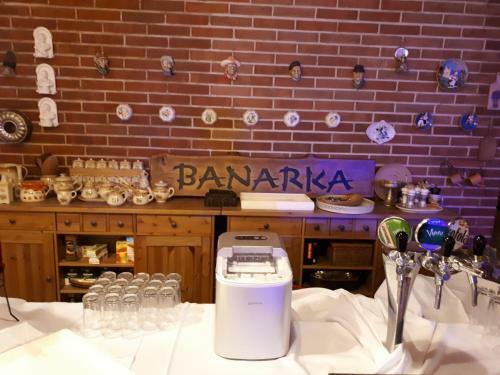 Hostal Banarka - Penzion, Camping, Caravan Park, Enduro