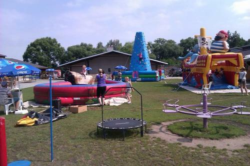 Hostal Banarka - Penzion, Camping, Caravan Park, Enduro