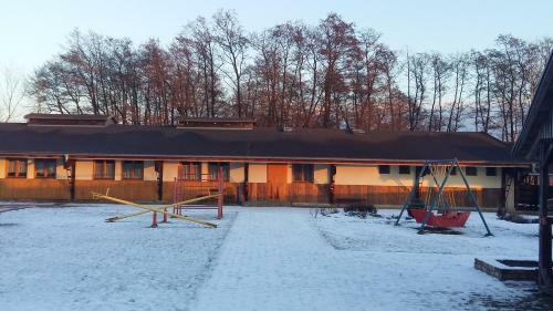 Hostal Banarka - Penzion, Camping, Caravan Park, Enduro