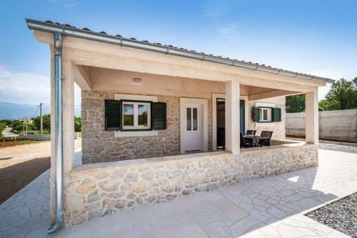 Holiday Home Zvone - Cozy And Comfortable