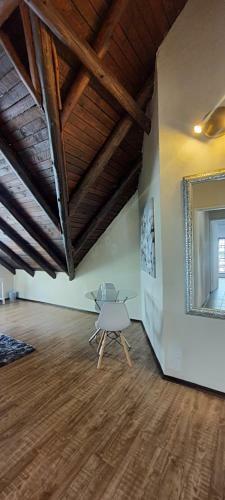Room In A Private Bird Sanctuary