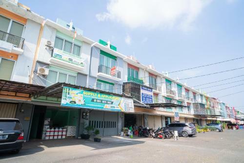 Hotel Reddoorz @ Aralia Harapan Indah