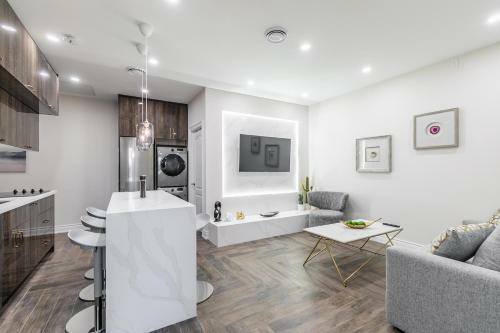 Prime Location - Stunning 2br - Newly Renovated