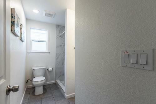 @ Marbella Lane - Cozy Home With Modern Touch