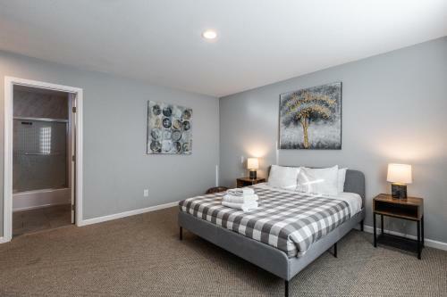 @ Marbella Lane - Cozy Home With Modern Touch