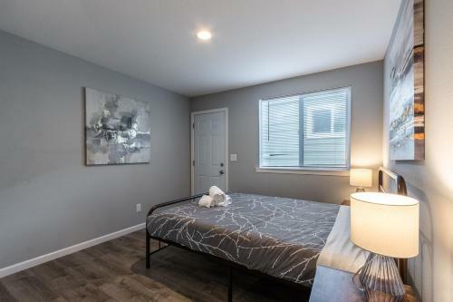 @ Marbella Lane - Cozy Home With Modern Touch