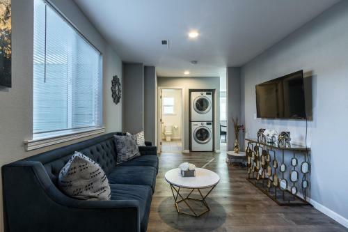 @ Marbella Lane - Cozy Home With Modern Touch