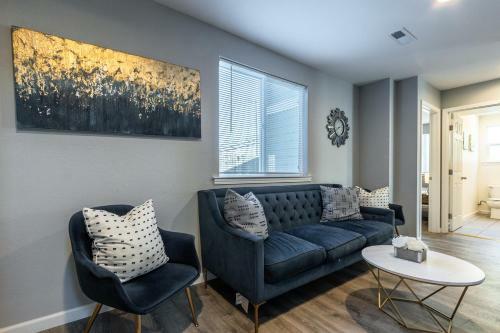 @ Marbella Lane - Cozy Home With Modern Touch