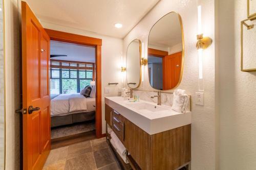 #561- Village, Recently Remodeled, 2bed 2bath, Pool & Spa