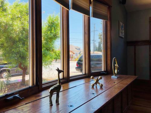 @ Marbella Lane - Classic & Elegant Home In Sj