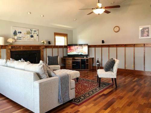@ Marbella Lane - Classic & Elegant Home In Sj
