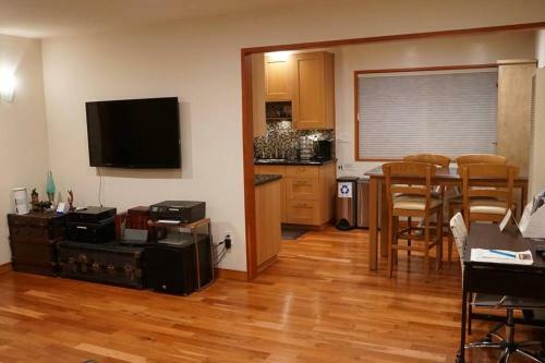 Luxury 1 Bedroom Unit-walk To Beach -baby Friendly
