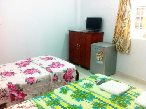 Hostal Ngoc Phu Hotel