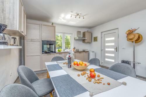 Holiday House Krase With Private Pool