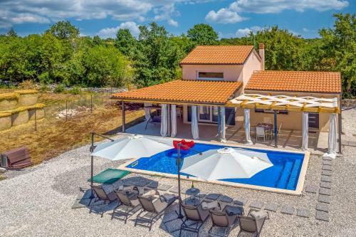 Holiday House Krase With Private Pool