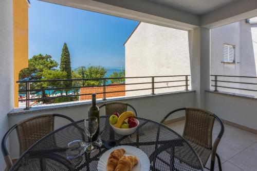 Luxury Apartments Lovorka 3 & 4***/****