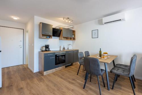 Luxury Apartments Lovorka 3 & 4***/****