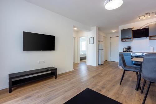 Luxury Apartments Lovorka 3 & 4***/****