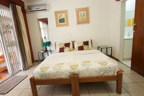 Hostal At Cheryl's Guesthouse