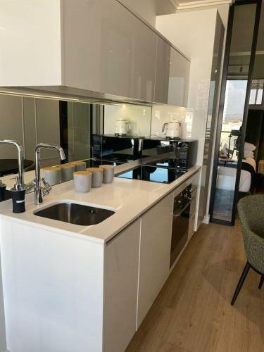 Ellipse Executive Apartment - Green