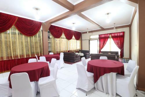 Hotel Oyo 91480 Putridapisa Syariah