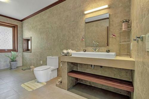 Large 5 Bedroom Seaview Pool Villa