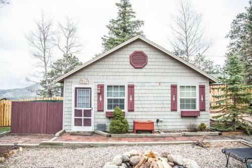 Cozy 1 Bedroom Cabin Great For Couples