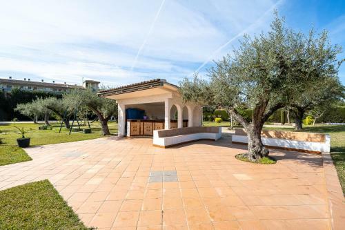 Colibri Resort In Cambrils