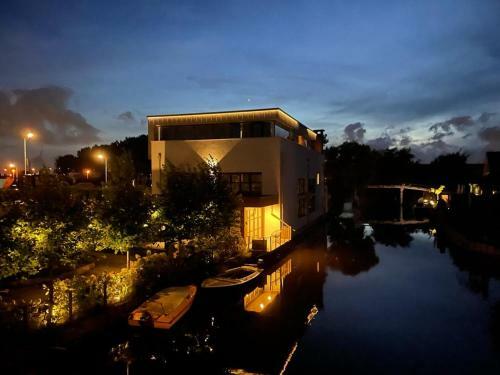 Apartamento Above And Beyond - Luxe Suite Met Sauna En Stoomdouche