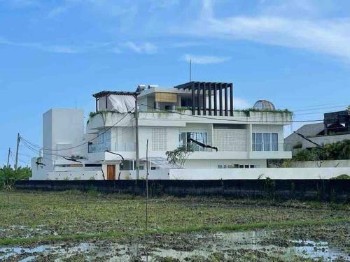 Luxury 5br Villa With Ocean, Mountain Ricefield Views