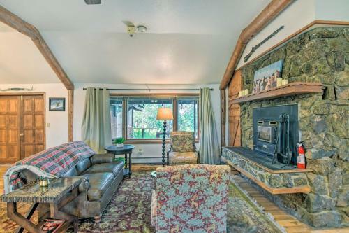 Moose Park Lodge Charming Walden Retreat!