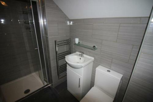 Immaculate 4-bed House In Coventry