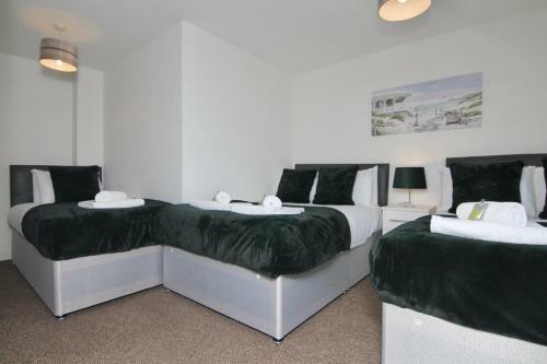Canalview House - Elegant Spacious Coventry Home For Large Groups