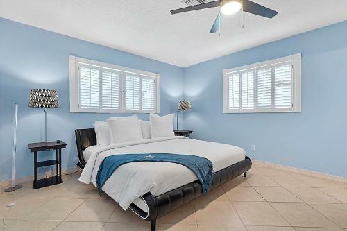 Renovated Quiet All King Bed Suites