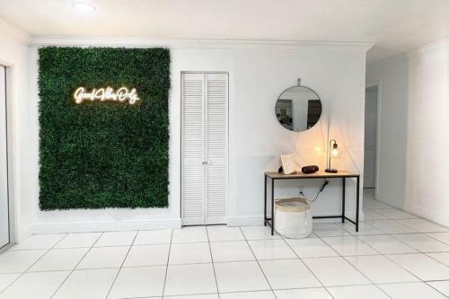Bright 3/2 Home W/wifi 5min To Hard Rock Stadium?