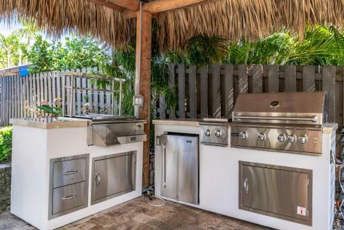 Waterfront - Luxury Villa W Heated Saltwater Pool