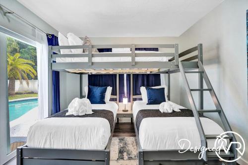 Modern 5br With Private Heated Pool