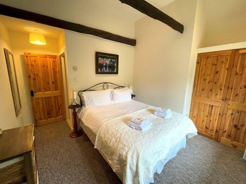 Pass The Keys Beautiful 2br Converted Mill - Idyllic Location