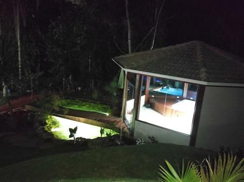 Casa Cocais-ibi�na-piscina Climatizada, Jacuzzi & Sauna