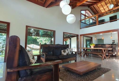 Casa Cocais-ibi�na-piscina Climatizada, Jacuzzi & Sauna