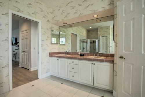 Port St Lucie Escape With Entertainment Room!