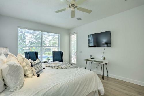 Port St Lucie Escape With Entertainment Room!