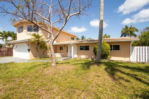 Sunflower By Avantstay Pool, Bbq, Pool Table & Outdoor Dining